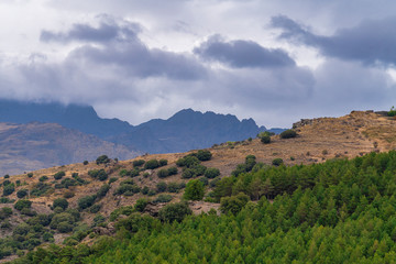 Obraz premium Dry river crests in the Sierra Nevada mountain range