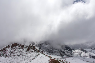 Fototapeta na wymiar Snow covered Rainbow Mountains and Surroundings (Peru)
