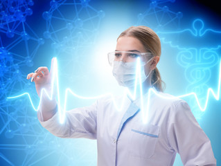 Woman doctor in telemedicine futuristic concept