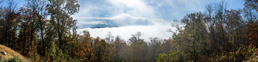 Obraz premium Clouds in the Shenandoah Valley