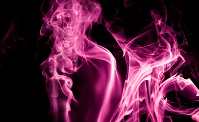 Obraz premium Purple smoke on black background