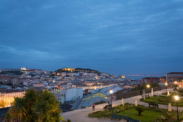 Fototapeta premium Vista de Lisboa de noche