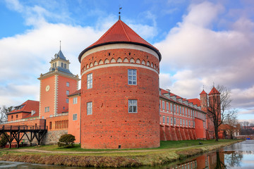 Fototapeta na wymiar Lidzbark Warmiński- Zamek Biskupów Warmińskich wraz z przedzamczem,bastionem i basztą