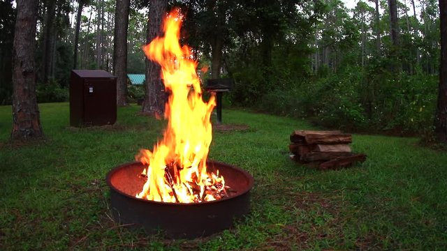 CAMP FIRE