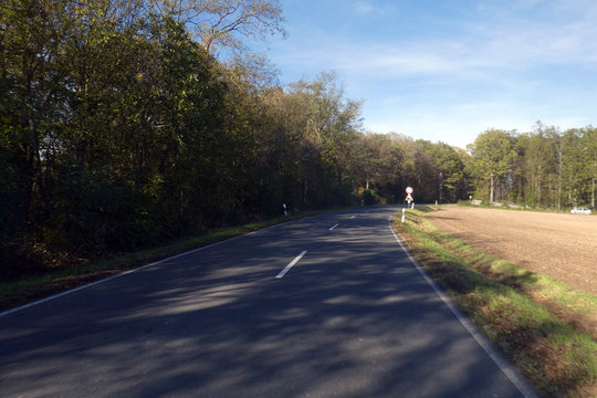 Stra&szlig;e von Stierh&ouml;fstetten nach Castell