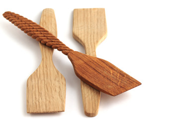 Kitchen blades for frying in a frying pan.