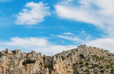 Fototapeta na wymiar Beautiful landscape of mountains with blue sky behind