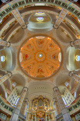 Das Deckengewölbe der Frauenkirche in Dresden