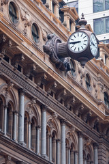 Fototapeta na wymiar clock on historic building in Sydney, Australia