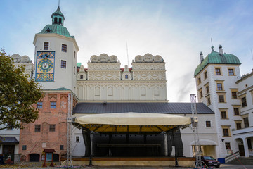 Open air stage in the courtyard of the Ducal Castle in Szczecin, Poland, former seat of the dukes of Pomerania-Stettin, today often used for cultural events © Maren Winter