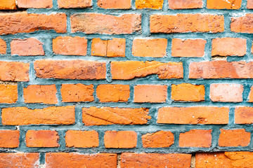 brick wall in red gives a harmonic pattern