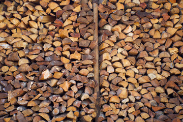 Leña aperchada, leña ordenada