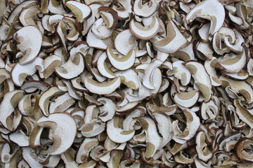 Getrocknete Steinpilze