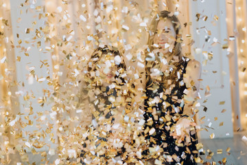 mother daughter emotions new year metaphane garlands