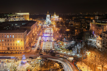 Obraz premium City Landscape at Night. View of St. Michael's Golden-Domed Cathedral, Kyiv (Kiev), Ukraine