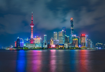 Obraz premium Shanghai city skyline, Panoramic view of shanghai city skyline and Huangpu river, Shanghai China