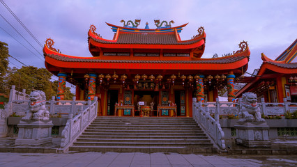 Chinese temples with lantern ornaments on the front and dragon ornaments on the top
