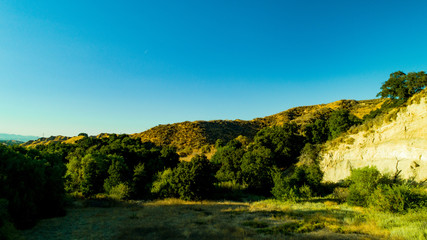 Fototapeta na wymiar Los Angeles Suburb- Santa Clarita Valley Hills