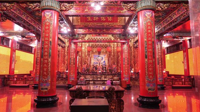  KAOHSIUNG, TAIWAN: Wonderful Cih Ji temple interior, filmed in 4K
