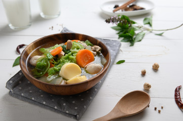 Clear Soup with Tofu and Minced Pork