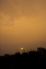 Fototapeta na wymiar sunset in a city