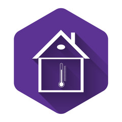 White House temperature icon isolated with long shadow. Thermometer icon. Purple hexagon button. Vector Illustration