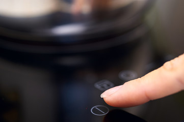 induction cooker. Finger includes