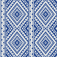 Peru ikat tribal pattern vector seamless. Traditional incan embroidery art print. Ethnic geometric border texture. Aztec background for boho textile, blanket, fabric and backdrop template.