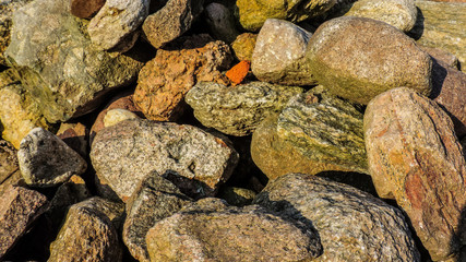 Steine im Sonnenschein