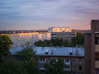 Fototapeta na wymiar sunset on the outskirts of the city, Moscow.