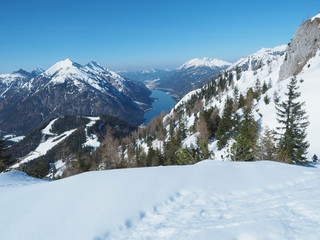 Winter in den Bergen am Achensee