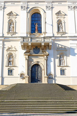 Obraz premium KALWARIA-ZEBRZYDOWSKA, POLAND - OCTOBER 09, 2019: Basilica, architectural and park landscape complex