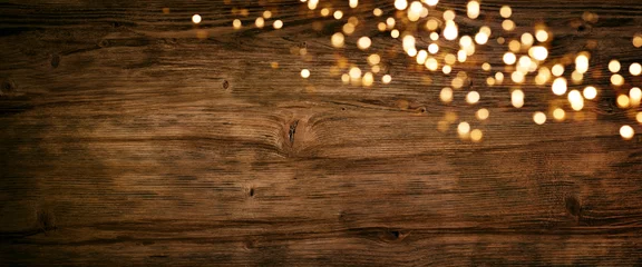 Möbelaufkleber Weihnachtsbeleuchtung auf altem Holz © gudrun