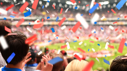 Fussball-Stadion mit applaudierenden Fans & Konfetti - obrazy, fototapety, plakaty