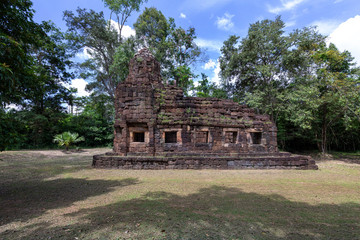 Fototapeta na wymiar タイとカンボジアの国境の遺跡プラサートタームアン