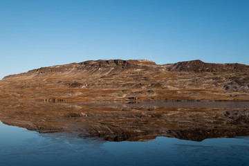 Fototapeta na wymiar Söðufell am See Geitabergsvatn nahe Borgarnes. / Söðufell ag lake Geitabergsvatn near Borgarnes.