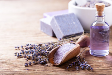 lavender's spa products with dried lavender flowers
