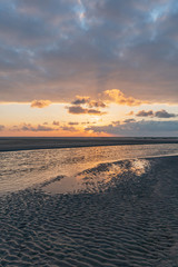 Obraz premium Sonnenuntergang am Meer – Nordsee, Niederlande