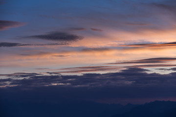 Die wunderbare Bergwelt des Wallis im Herbst