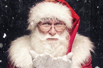Obraz premium Portrait of real Santa Claus with white beard.