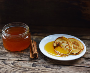 pancakes with honey cinnamon Cassia