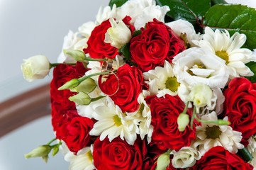 Obraz na płótnie Canvas beautiful bouquets for a bride on a wedding day