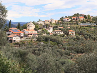 Fototapeta na wymiar Marmoreo in Ligurien, ein Dorf in den Bergen