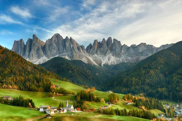 Afwasbaar behang Dolomieten Prachtig landschap van Italiaanse Dolomieten - Santa maddalena