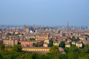 Fototapeta na wymiar Bologne, vue panoramique générale