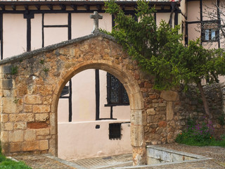 Medieval architecture of the town of Covarrubias