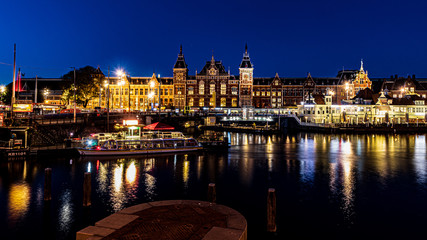Fototapeta na wymiar amsterdam at night