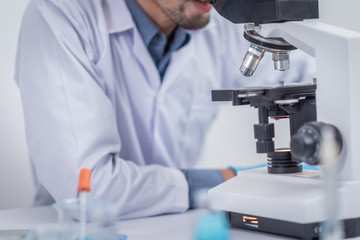  Using a microscope for research in the laboratory, Modern technology