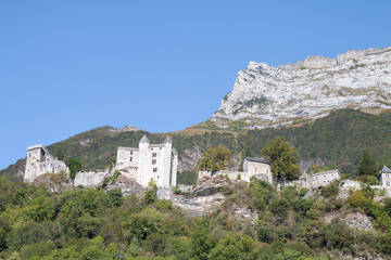 Fototapeta na wymiar Chateau de Miolans, Savoie, Alpes
