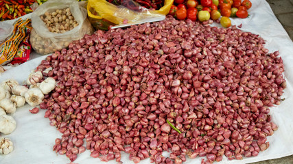 Shallots in traditional markets, one of the ingredients in order to create a delicious taste in food